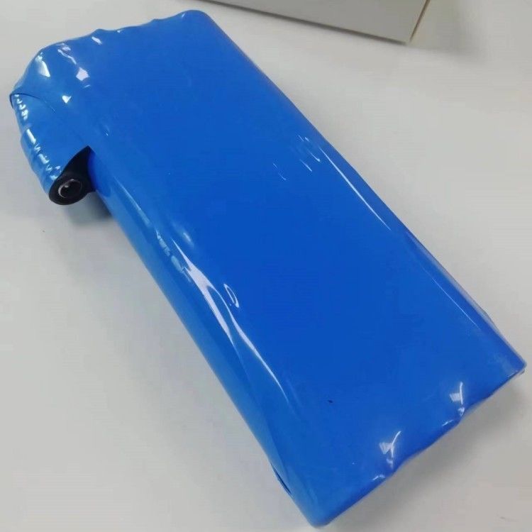 3S2P 21700 बैटरी पैक 11.1V 10000mAh बैरल कनेक्टर के साथ दो परतों का आकार कोई तार नहीं निकलता है