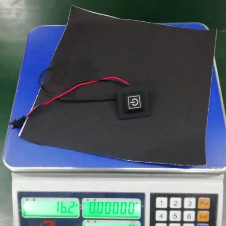 कस्टम कपड़े हीटिंग पैड आकार 20x20 सेमी 3.7V SM 2Pin प्लग के साथ