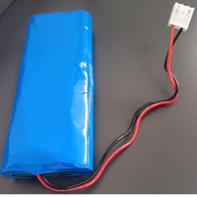 कस्टम रिचार्जेबल 18650 लिथियम आयन बैटरी पैक 22.2v 2600mAh 3Pin कनेक्टर के साथ